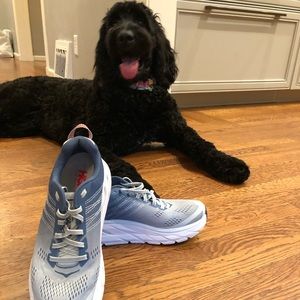 Hoka Clifton 6 - Women’s size 8.5